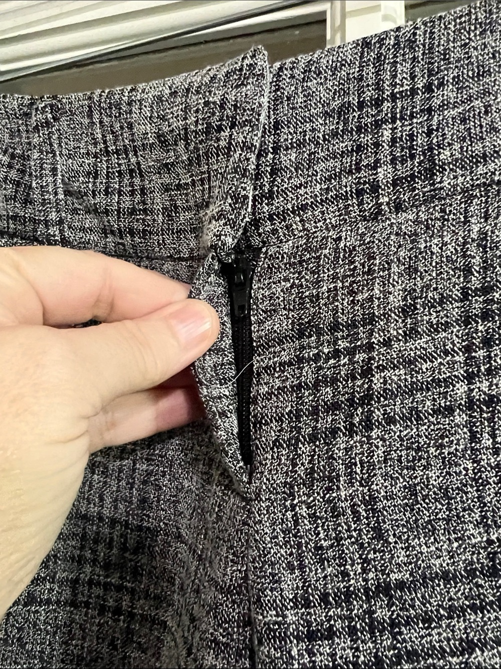 7th Avenue Gray Plaid Wide-Leg Work Pants Size 4P - Picture 5 of 12